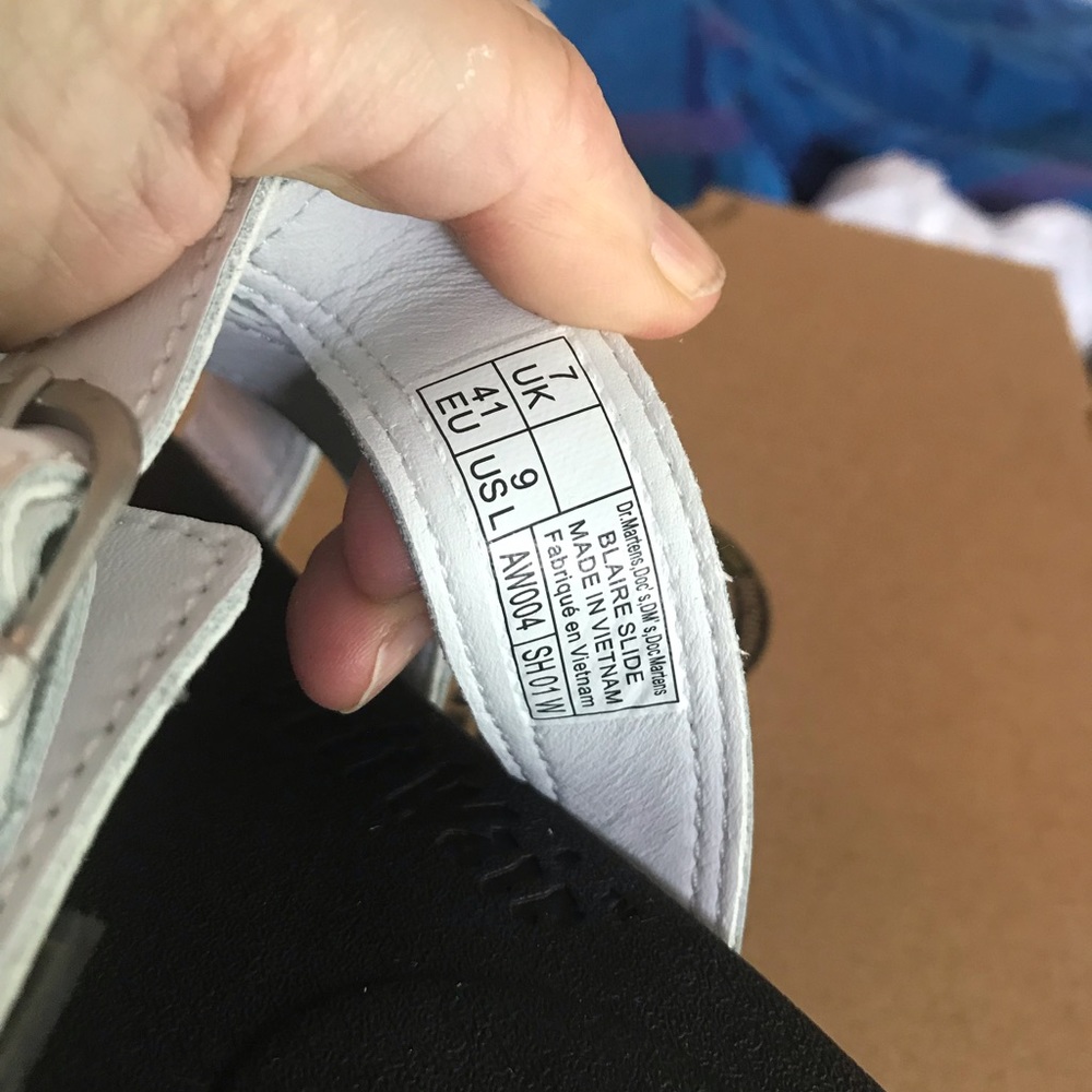 Dr Martens slides !!!Firm - Picture 4 of 6